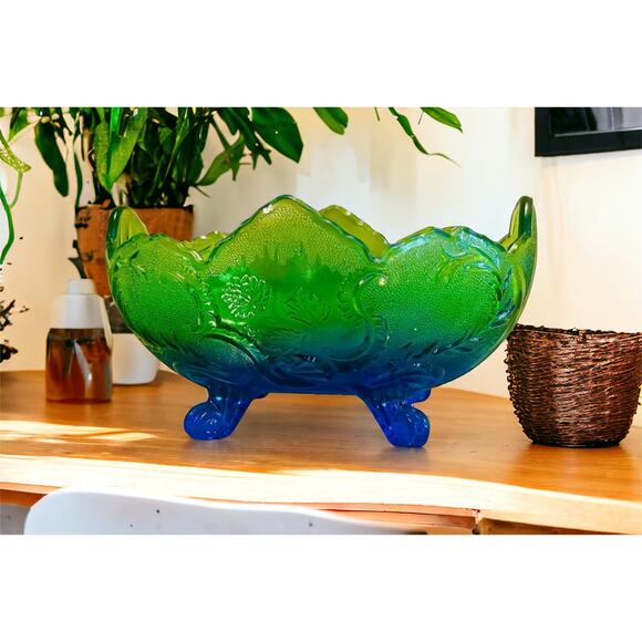 Jeannette Glass Green Blue Tri Footed Art Bowl-Vintage Centerpiece-Scalloped - Picture 3 of 8